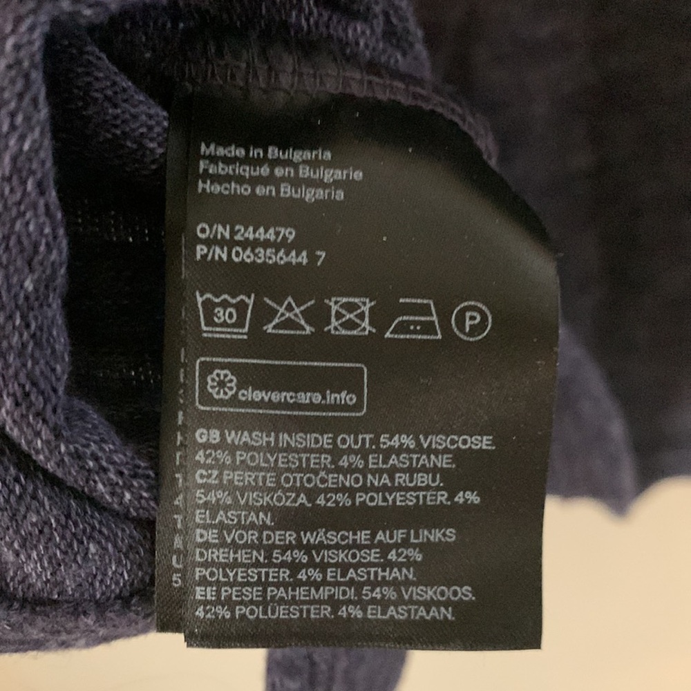 H&M Sweater - Picture 5 of 5